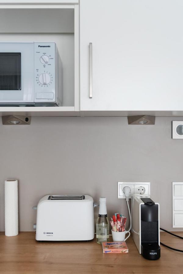 Quiet And Cozy Apartment Next To Mariahilfer Strasse And Naschmarkt With Ac, Minimum 30 Nights Wina Bagian luar foto